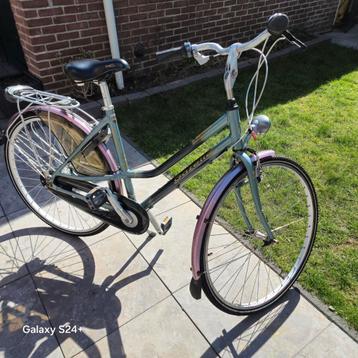 Damesfiets te koop  beschikbaar voor biedingen