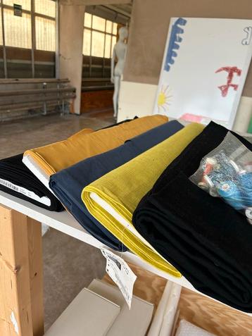 Duurzame Stoffen: Tencel, Wol, Linnen, Katoen (GOTS) beschikbaar voor biedingen