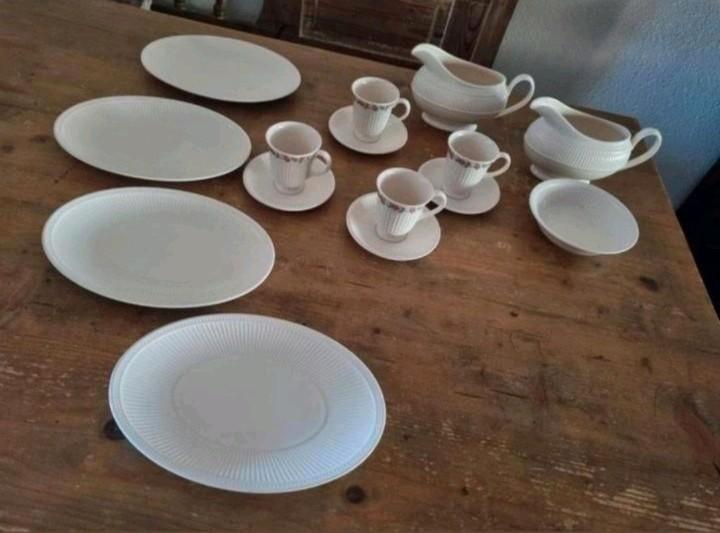 Wedgwood windsor ovale borden, schaaltje, jus kan, rosalind, Antiek en Kunst, Antiek | Servies los, Ophalen