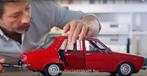 Eaglemoss Dacia 1300 (Renault 12) model auto bouwpakket, Hobby en Vrije tijd, Modelauto's | 1:5 tot 1:12, Verzenden, Nieuw, 1:5 t/m 1:8