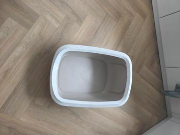 kattenbak XL open beschikbaar voor biedingen