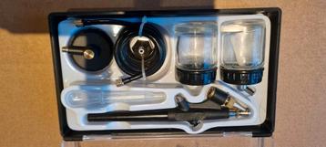 Air brush set, als nieuw, slechts 1 x geprobeerd. beschikbaar voor biedingen