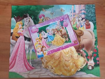 Vloerpuzzel van 24 stukjes van Disney Princess beschikbaar voor biedingen