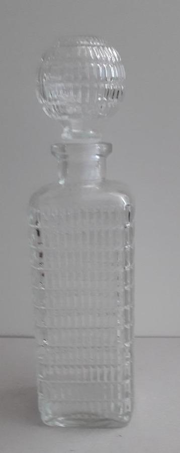 mooie oude glazen stopfles / karaf beschikbaar voor biedingen