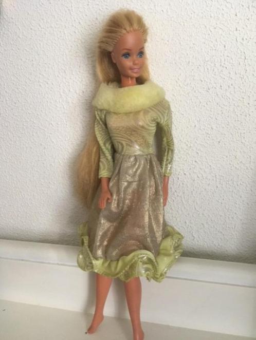 Jurk voor Barbie  en andere fashion dolls, Verzamelen, Poppen, Kleertjes, Ophalen of Verzenden