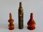 3 Bakeliet / Catalin Parfumflesjes, Verzenden