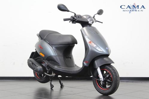 Piaggio Zip S BROM 45 (bj 2019), Fietsen en Brommers, Scooters | Piaggio, Gebruikt, Zip