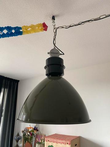 Industriële Hanglamp Anne Groen Zo Goed Als Nieuw beschikbaar voor biedingen