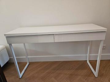 Besta Burs bureau / makeup tafel  beschikbaar voor biedingen