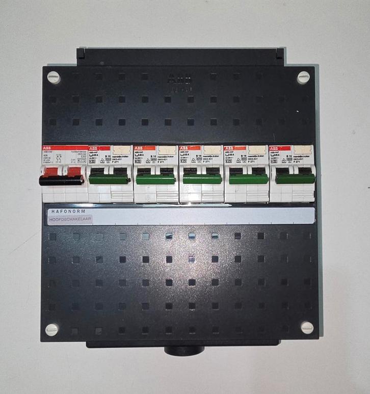 ABB 1 Fase groepenkast, Doe-het-zelf en Verbouw, Elektra en Kabels, Gebruikt, Overige typen, Ophalen of Verzenden