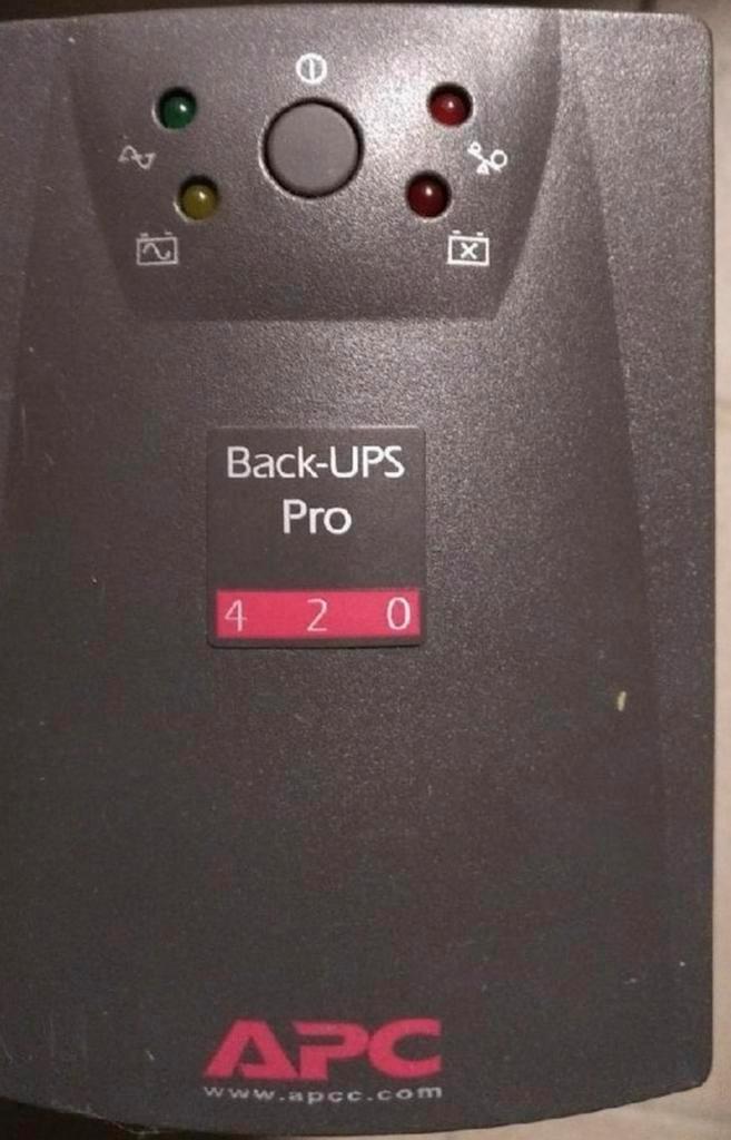 APC UPS Model BACK-UPS Pro 420, Computers en Software, Noodvoedingen (UPS), Gebruikt, Ophalen of Verzenden