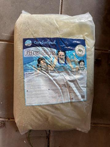 Nieuwe zak filterzand zwembad beschikbaar voor biedingen
