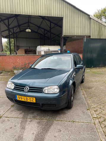 Volkswagen Golf 1.6 77KW 2002 Groen beschikbaar voor biedingen