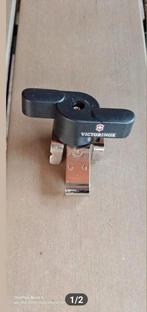 Victorinox 7.6854 blikopener., Ophalen of Verzenden, Zo goed als nieuw