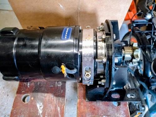 Gerepareerde Lewmar motor voor stuurautomaat, Watersport en Boten, Bootonderdelen, Gebruikt, Motor en Techniek, Ophalen