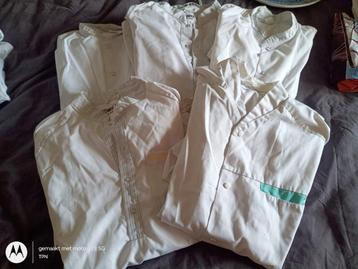 5 Witte zorg kleding uniform 'jasjes' Maat M (-6) beschikbaar voor biedingen