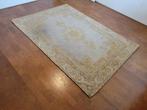 FRAAI Vintage vloerkleed - Dreams Oker Geel140x200cm, Huis en Inrichting, Stoffering | Tapijten en Kleden, Ophalen, Zo goed als nieuw