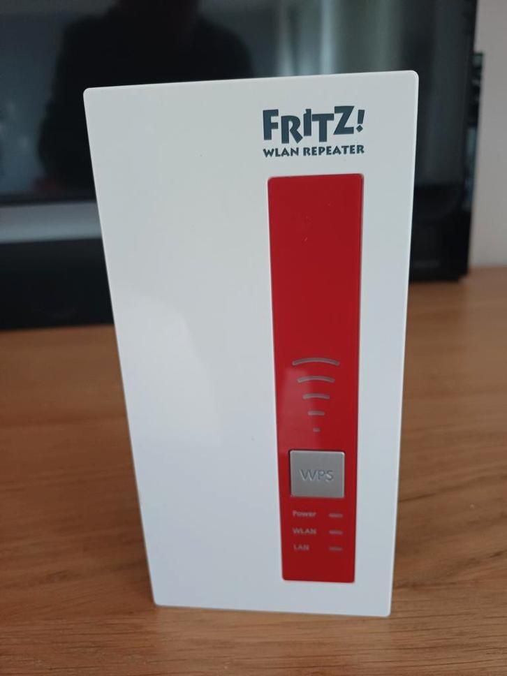 Fritz! WLAN Repeater 1750E, Computers en Software, WiFi-versterkers, Zo goed als nieuw, Ophalen of Verzenden