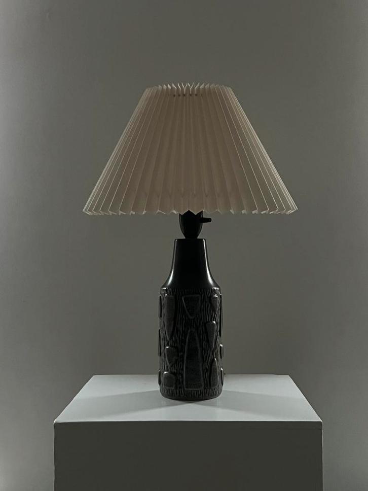 Vintage keramieke tafellamp – Joghus Keramik, Bornholm, Huis en Inrichting, Lampen | Tafellampen, Zo goed als nieuw, Minder dan 50 cm