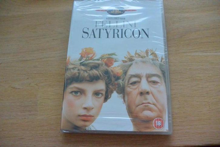 Nieuwe dvd Fellini Satyricon, Cd's en Dvd's, Dvd's | Filmhuis, Nieuw in verpakking, Overige gebieden, Alle leeftijden, Ophalen of Verzenden