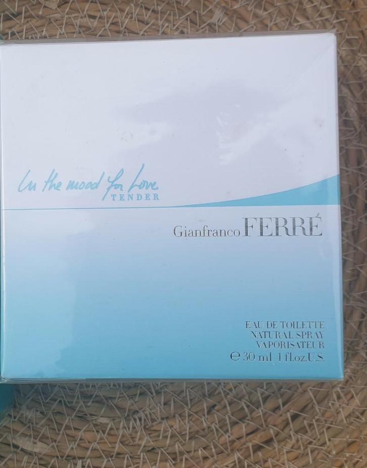 In de Mood for Love Tender van Gianfranco Ferré, Sieraden, Tassen en Uiterlijk, Uiterlijk | Parfum, Nieuw, Ophalen of Verzenden