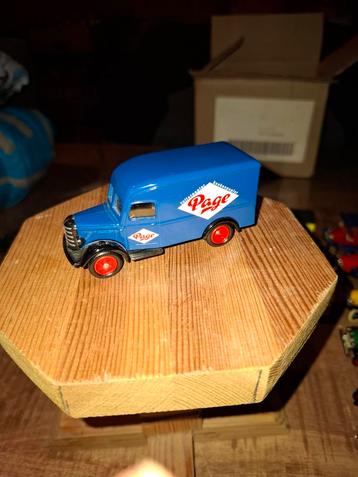 Vintage Page Bestelwagen Modelauto beschikbaar voor biedingen
