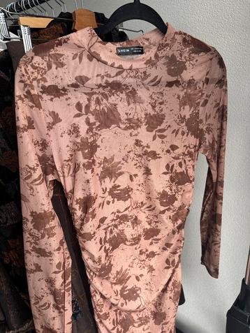Shein doorschijnende mesh jurk met bloemenprint beschikbaar voor biedingen