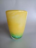 Vintage glazen vaas., Ophalen of Verzenden, Geel, Glas, Minder dan 50 cm