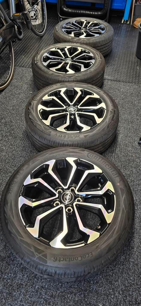 Nieuwe set originele lichtmetalen wielen Toyota Yaris Cross, Auto-onderdelen, Banden en Velgen, Banden en Velgen, Zomerbanden