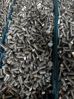 RVS bouten en moeren, Doe-het-zelf en Verbouw, IJzerwaren en Bevestigingsmiddelen, Ophalen, Zo goed als nieuw