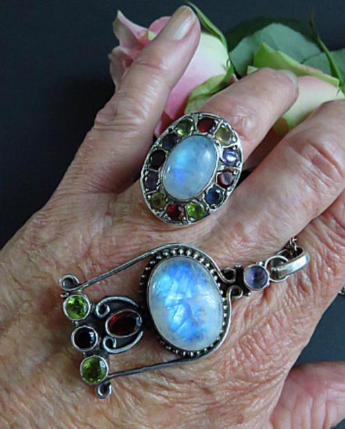 Exclusieve 925 zilveren set met maansteen Ring Mt 18, Sieraden, Tassen en Uiterlijk, Oorbellen, Nieuw, Zilver, Zilver, Met edelsteen
