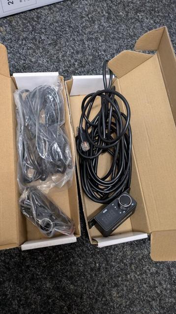 excursion sxa Bass remote 2 stuks beschikbaar voor biedingen