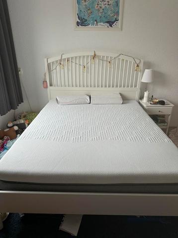 Wit bedframe 160x200 (zonder matras)