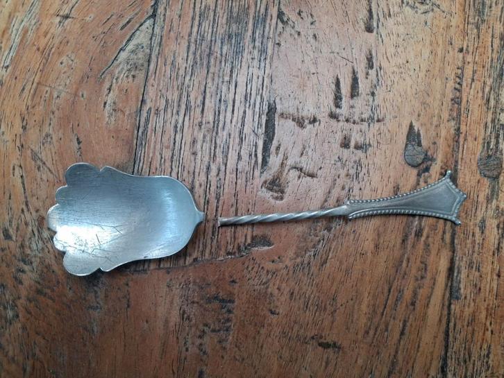 uit oma's keukenlade nostalgische oud zilver suikerschep, Antiek en Kunst, Antiek | Bestek, Ophalen of Verzenden