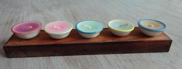 Miniatuur aardewerk kandelaars met kaars voor het poppenhuis beschikbaar voor biedingen