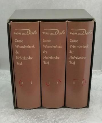 Groot Woordenboek der Nederlandse taal  Van Dale  3 boeken 