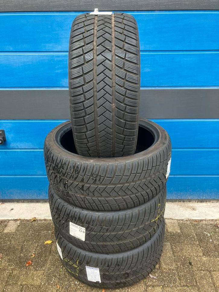 4x 285/35R22 Vredestein Wintrac Pro winterbanden 7,5mm, Auto-onderdelen, Banden en Velgen, Banden en Velgen, Winterbanden, Overige maten