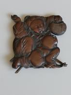 Chinese bronzen papierhouder moeder en kind, Ophalen
