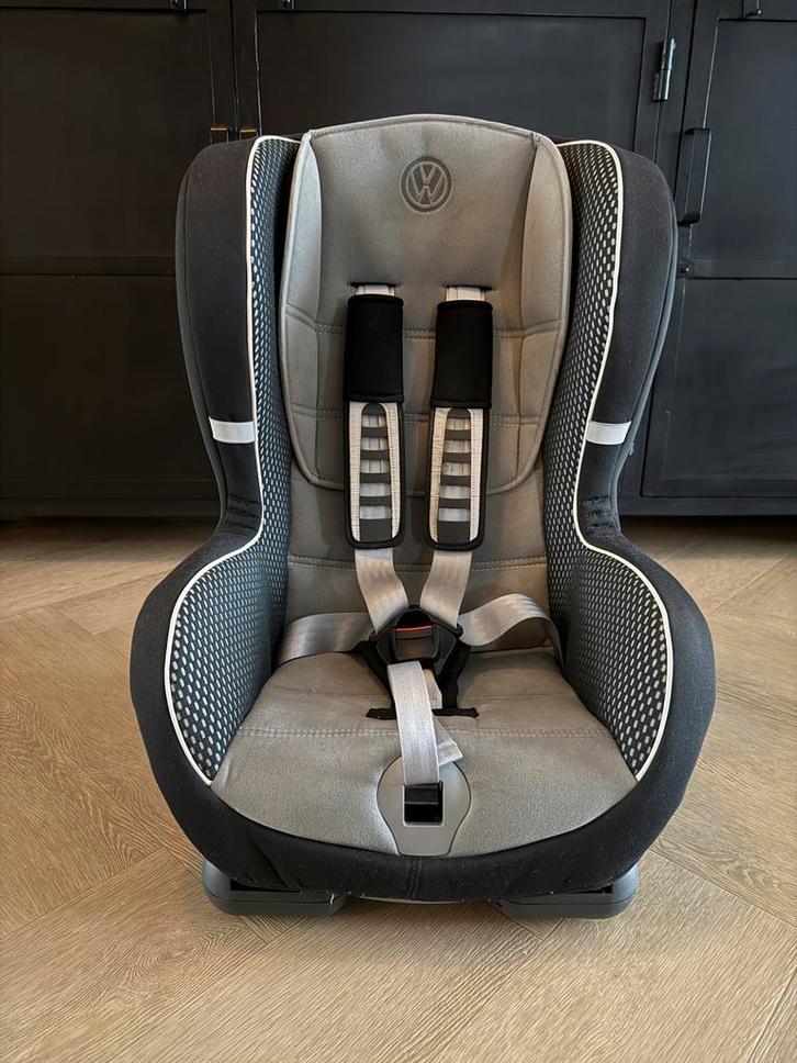 Volkswagen kinderzitje , kinderstoel ,  autostoel, isofix, Kinderen en Baby's, Autostoeltjes, Zo goed als nieuw, Overige merken