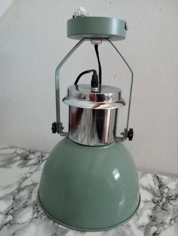 Plafondlamp / wandlamp industrie Groen beschikbaar voor biedingen