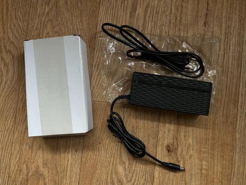 HITWAY Originele oplader / Acculader / Ebike Charger, Fietsen en Brommers, Fietsaccessoires | Fietsaccu's, Zo goed als nieuw, Ophalen of Verzenden