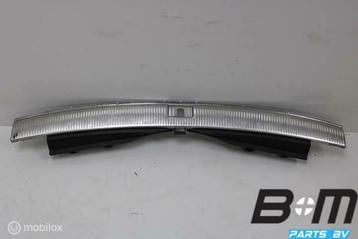Afdekking slotsteun Audi Q7 4L0864483 beschikbaar voor biedingen