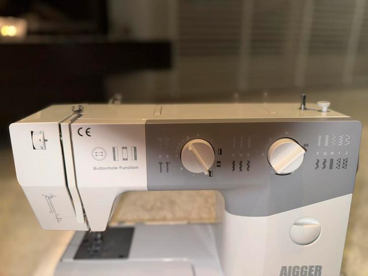 Aigger Naaimachine - Zo Goed Als Nieuw!, Hobby en Vrije tijd, Naaimachines en Toebehoren, Zo goed als nieuw, Naaimachine, Overige merken