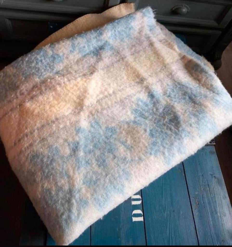 AaBe warme wollen deken, Huis en Inrichting, Woonaccessoires | Plaids en Woondekens, Ophalen of Verzenden