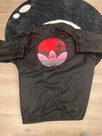 Addidas limeted editon regenjas beschikbaar voor biedingen
