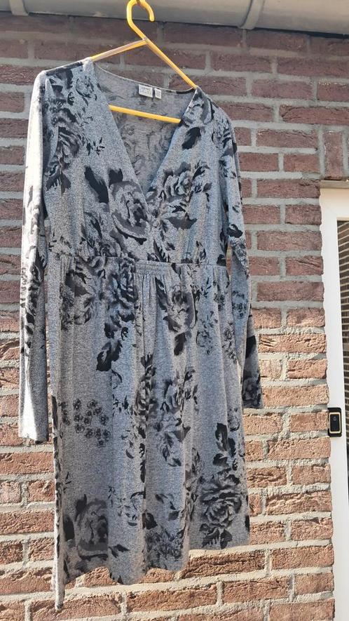 Grijze jurk Esprit XXL. En nog meer dan 50 jurken te koop., Kleding | Dames, Jurken, Zo goed als nieuw, Maat 46/48 (XL) of groter