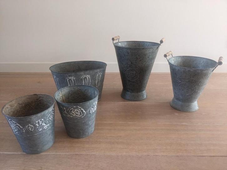 Set van 5 zinken bloempotten, Tuin en Terras, Bloempotten, Gebruikt, Metaal, Binnen, Balkon, Tuin, Minder dan 40 cm, Minder dan 25 cm