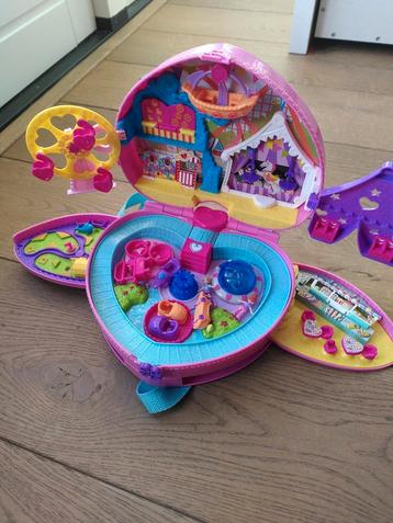 Polly pocket groot en klein beschikbaar voor biedingen