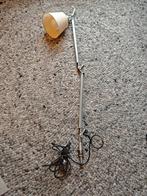 Artimide bureaulamp met perkament kap 18 cm schroefsysteem, Ophalen of Verzenden, Gebruikt, Metaal, Modern