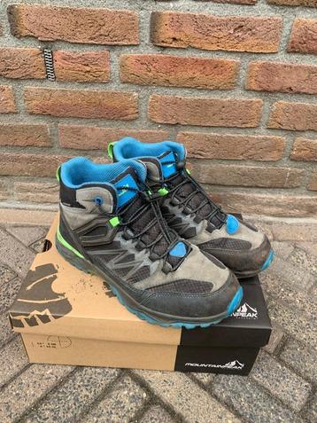 Bergschoenen, wandelschoenen Mountainpeak beschikbaar voor biedingen